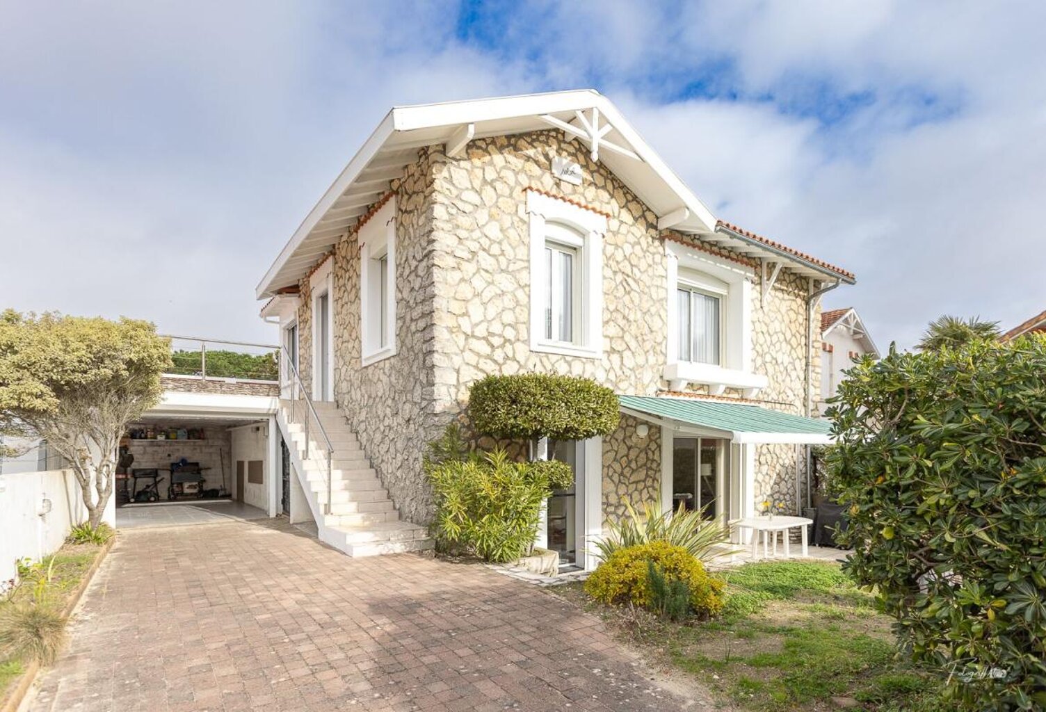 Maison À Vendre — photo 1