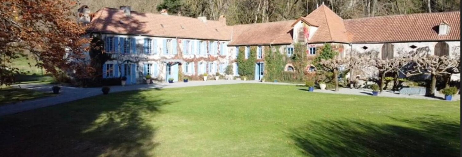 Maison 13 Pièces 407 m² à vendre à Chaum (31440)