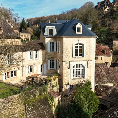 Maison 10 pièces 892000 €