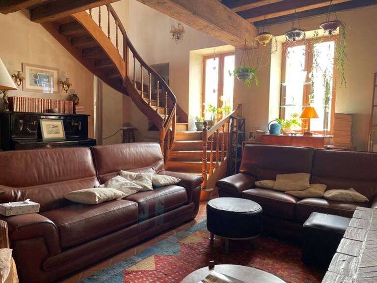 Maison Sainte Solange 7 pièce(s) 280 m2 sur terrain de  845 m² — photo 1