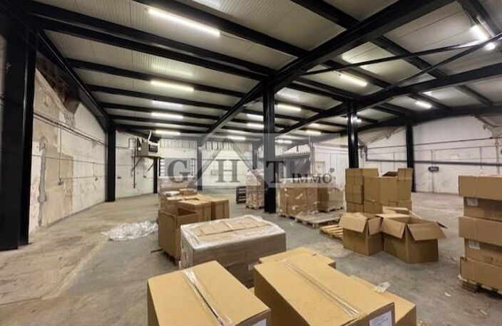 Cellule de Stockage 325 m² – Neuilly-Plaisance (A4) — photo 3