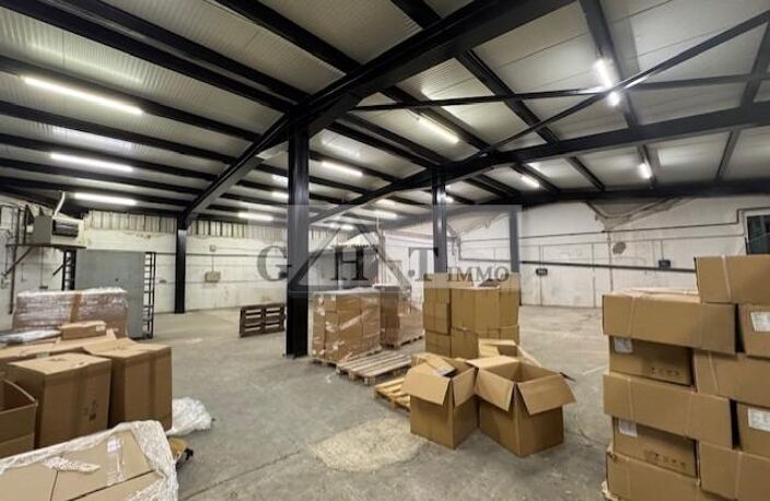 Cellule de Stockage 325 m² – Neuilly-Plaisance (A4) — photo 4