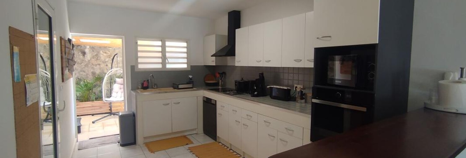 Maison 4 Pièces 110 m² à louer à Saint-Pierre (97432)