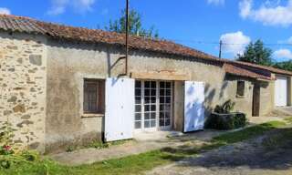 Garage   m² à vendre à Saint-Philbert-de-Bouaine (85660)