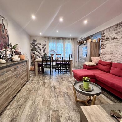 Appartement 4 pièces 196100 €