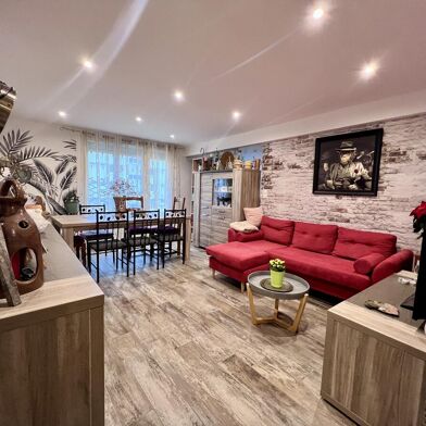 Appartement 4 pièces 196100 €