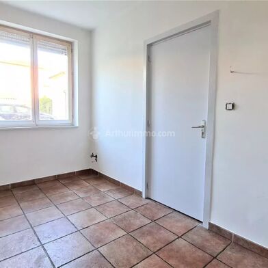 Appartement 1 pièces 300 €