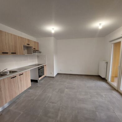 Appartement 3 pièces 750 €