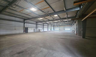 Commerce  2300 m² à vendre à Beaucouzé (49070)