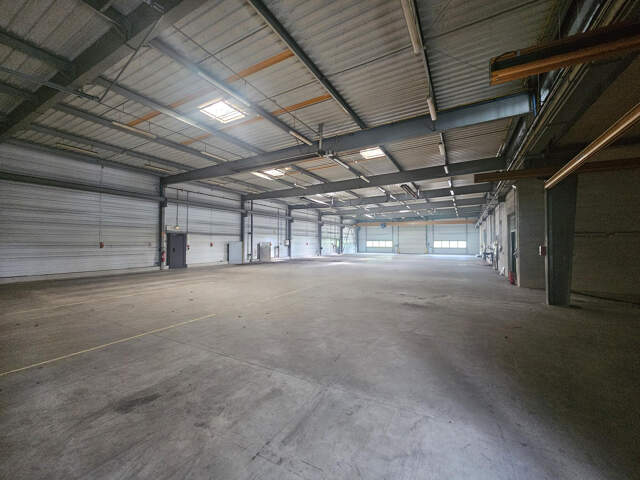 LOCAL D'ACTIVITE A VENDRE ANGERS OUEST — photo du bien