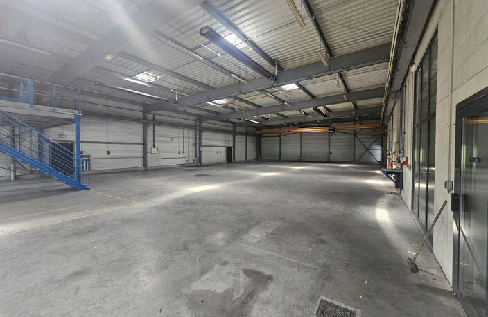 LOCAL D'ACTIVITE A VENDRE ANGERS OUEST — photo 2