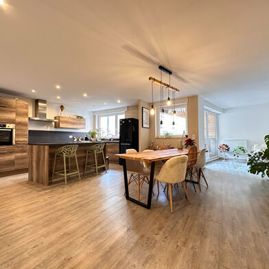 Appartement 4 pièces 176800 €