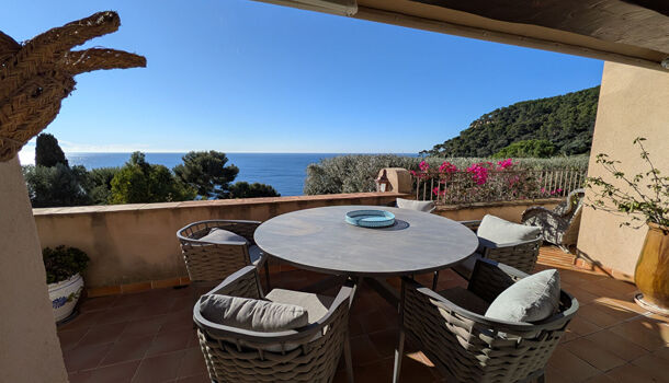 Villa / Maison 6 pièces  à louer Carqueiranne 83320