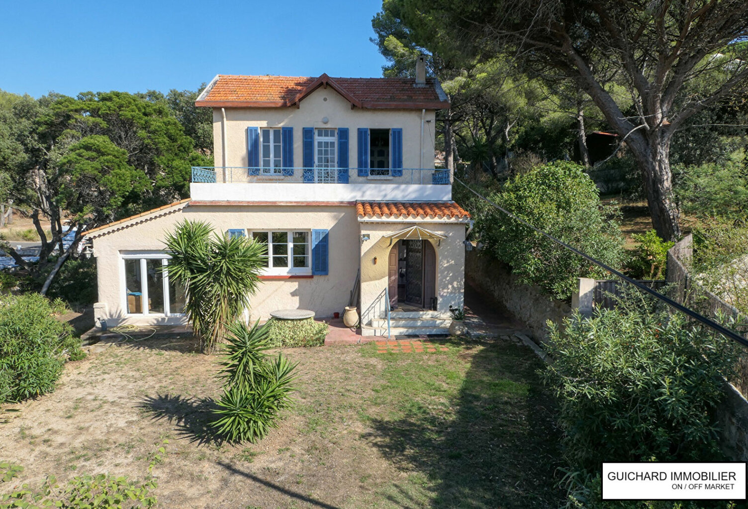 Le Pradet maison vue mer de 170 m² sur 1140 m² de terrain à 150 m de la plage — photo 1