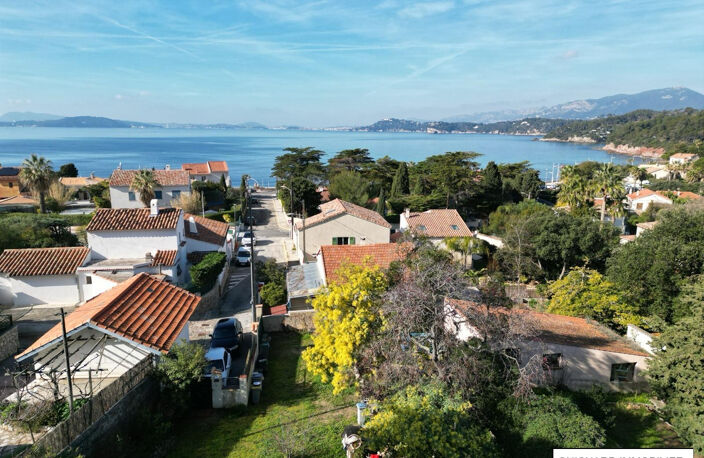 Le Pradet maison vue mer de 170 m² sur 1140 m² de terrain à 150 m de la plage — photo 2