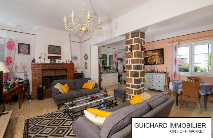 Le Pradet maison vue mer de 170 m² sur 1140 m² de terrain à 150 m de la plage — photo 3