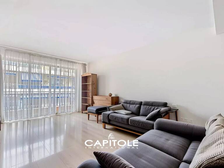 ANTIBES centre-ville - Quartier Albert 1er- Appartement lumineux — photo 1