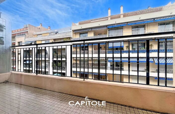 ANTIBES centre-ville - Quartier Albert 1er- Appartement lumineux — photo 3