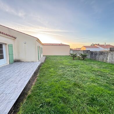 Maison 4 pièces 1300 €