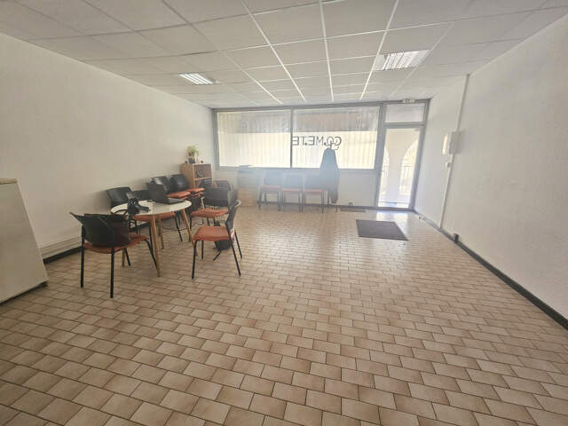 Dépt Hérault (34), à vendre MONTPELLIER bureau de 64m2. — photo du bien