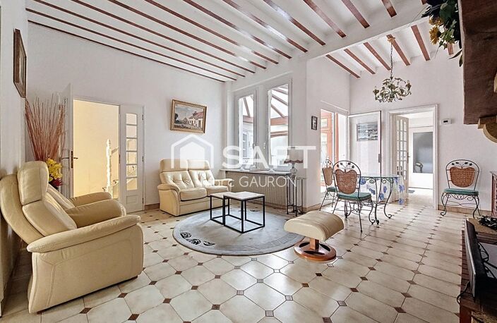 Sect Jamin 145 m² jardinet, cour, terrasse, garage — photo 2