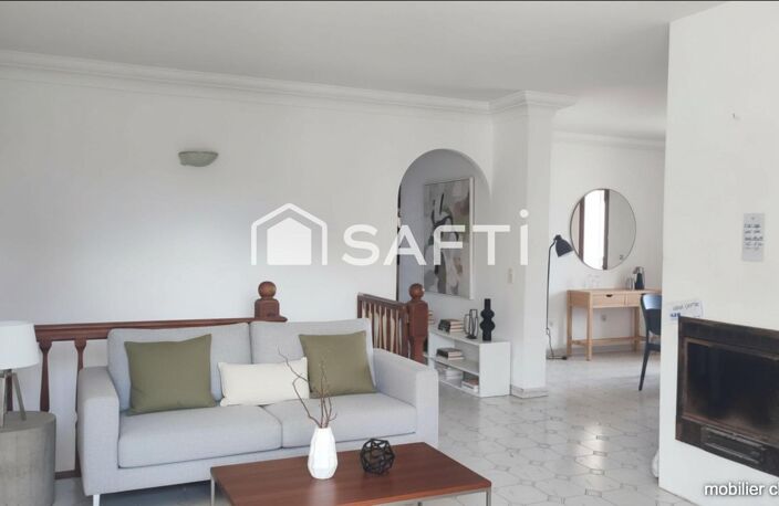 grande villa ou 2 logements à renover — photo 2