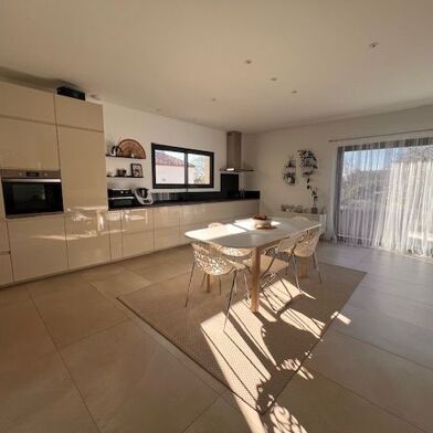 Maison 4 pièces 395000 €