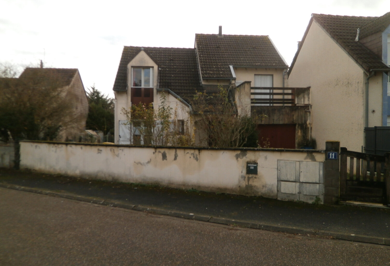 MAISON  6 PIECES LOUER A RENOVER — photo 1