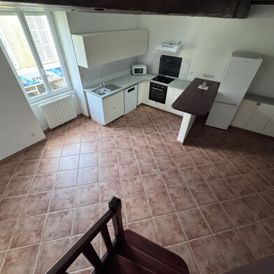 Appartement 4 pièces 750 €