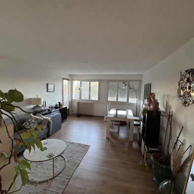 Appartement 4 pièces 257250 €