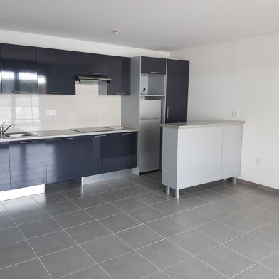 Appartement 3 pièces 871 €