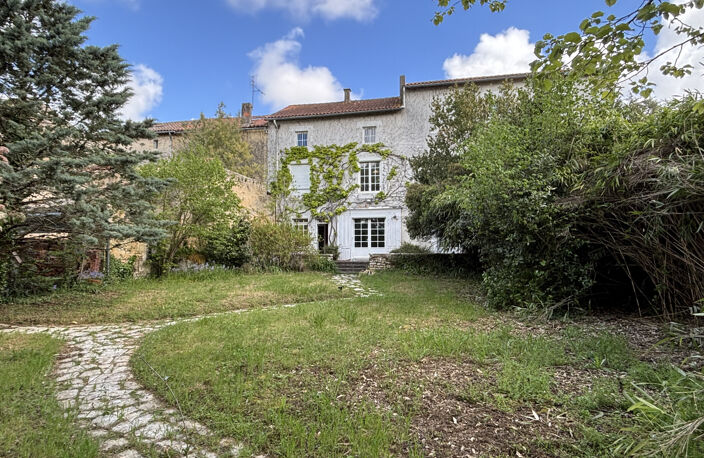 MAISON - BOURG - 311 M2 - GITE — photo 2
