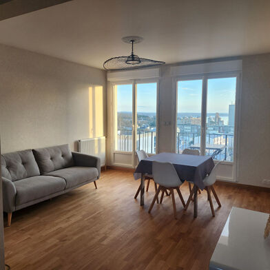 Appartement 3 pièces 900 €