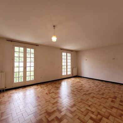Appartement 3 pièces 605 €