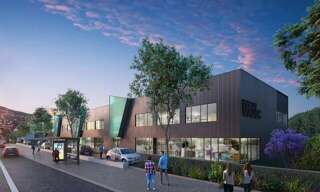 Commerce  3267 m² à louer à Tarare (69170)