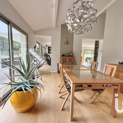 Maison 7 pièces 749000 €