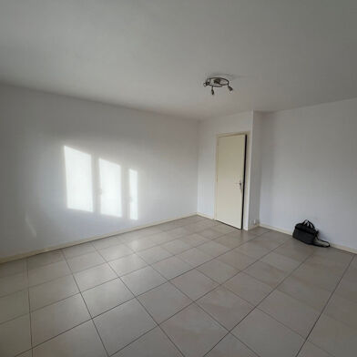 Appartement 1 pièces 374 €