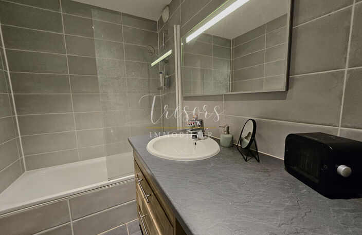 Annecy , quartier  ST MICHEL, appartement T4  de 87M2, — photo 5
