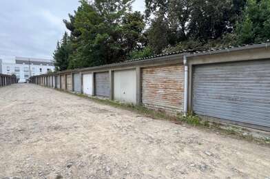 Garage  24000 €