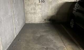 Garage   m² à louer à Bondy (93140)