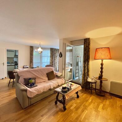 Appartement 4 pièces 255000 €