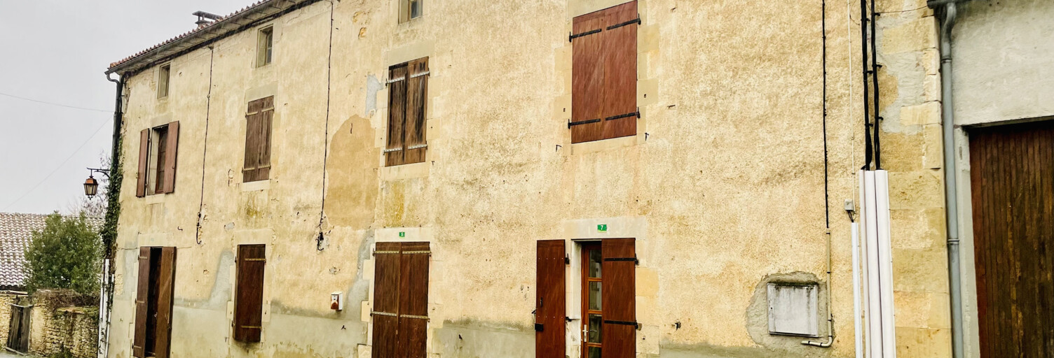 Maison 9 Pièces 207 m² à vendre à Saint-Laurent-de-Céris (16450)