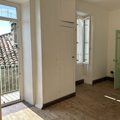 Appartement 4 pièces 590 €