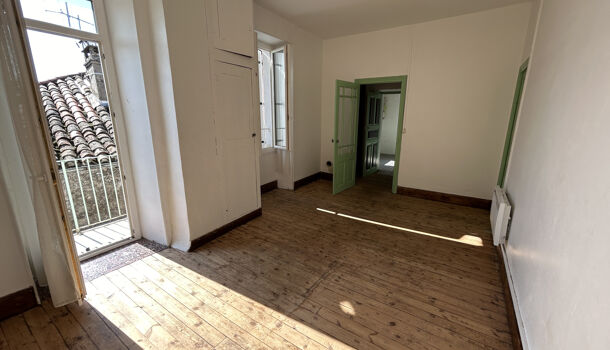 Appartement 4 pièces  à louer Vallon-Pont-d'Arc 07150