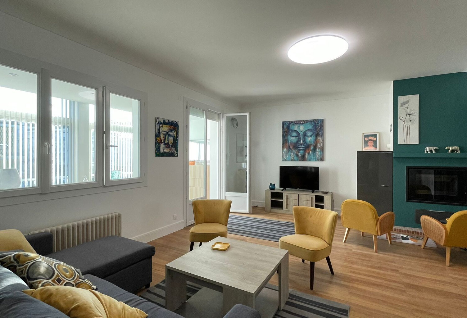 TRIPLEX STANDING — photo 1