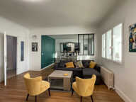 TRIPLEX STANDING — photo 2