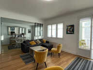 TRIPLEX STANDING — photo 4