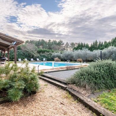 Maison 5 pièces 348600 €