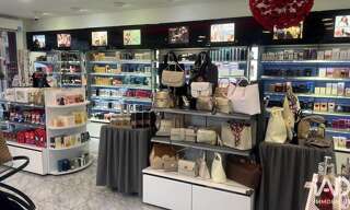 Commerce  102 m² à vendre à Baie-Mahault (97122)