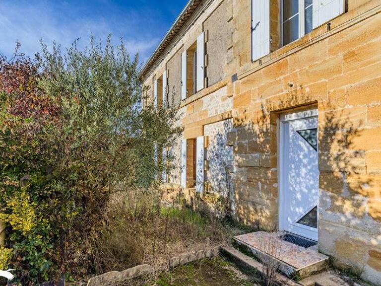 Maison en pierre de 7 pièces principales — photo 1